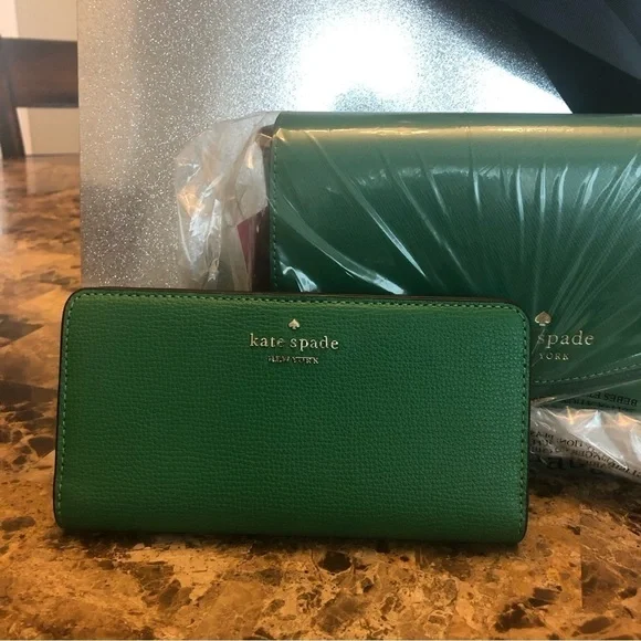 Kate Spade Leather Crossbody + Wallet - Picture 4 of 16